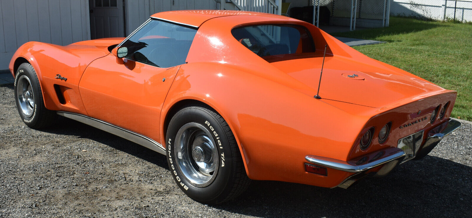 Chevrolet-Corvette-1973-2