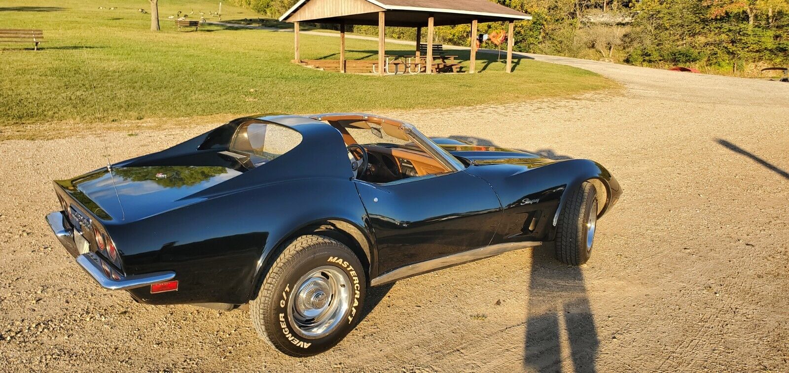 Chevrolet-Corvette-1973-2