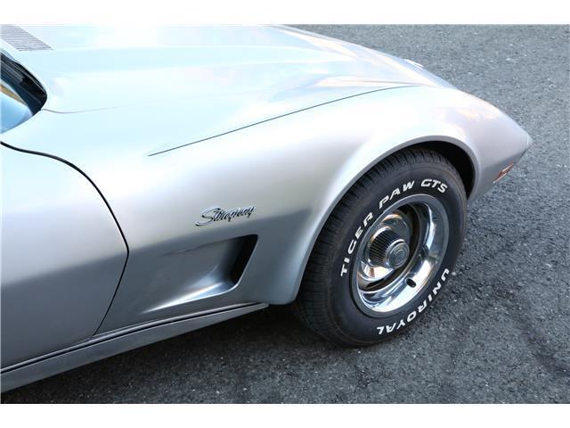 Chevrolet-Corvette-1973-24