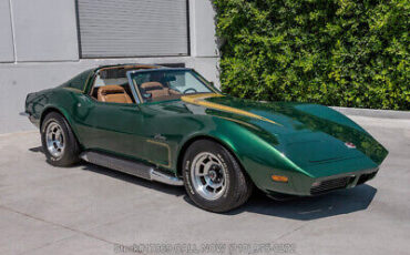 Chevrolet-Corvette-1973-3