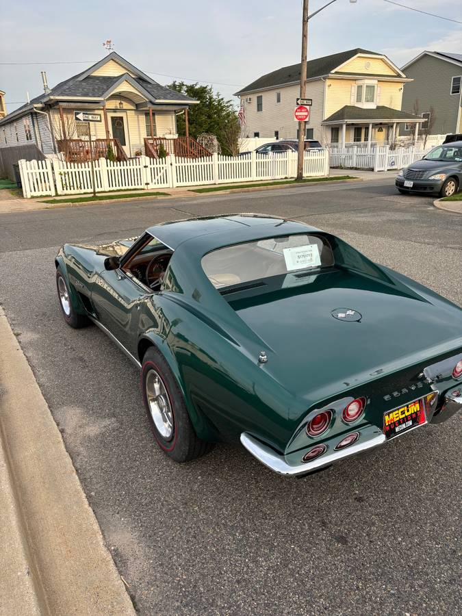 Chevrolet-Corvette-1973-3