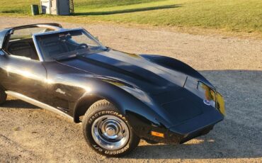 Chevrolet-Corvette-1973-3