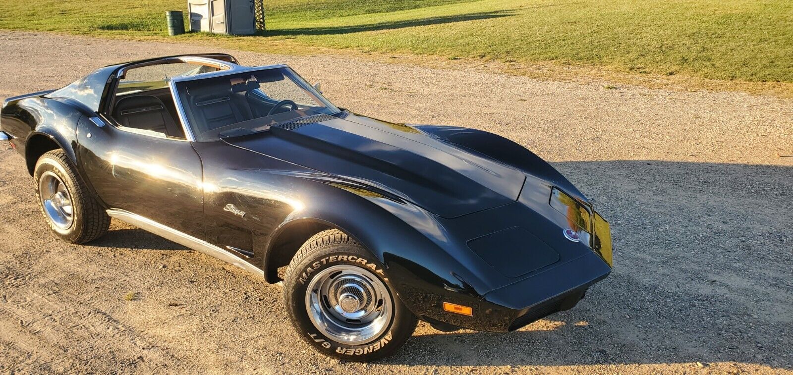 Chevrolet-Corvette-1973-3