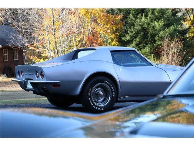 Chevrolet-Corvette-1973-30