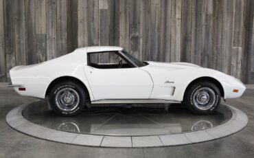 Chevrolet-Corvette-1973-4