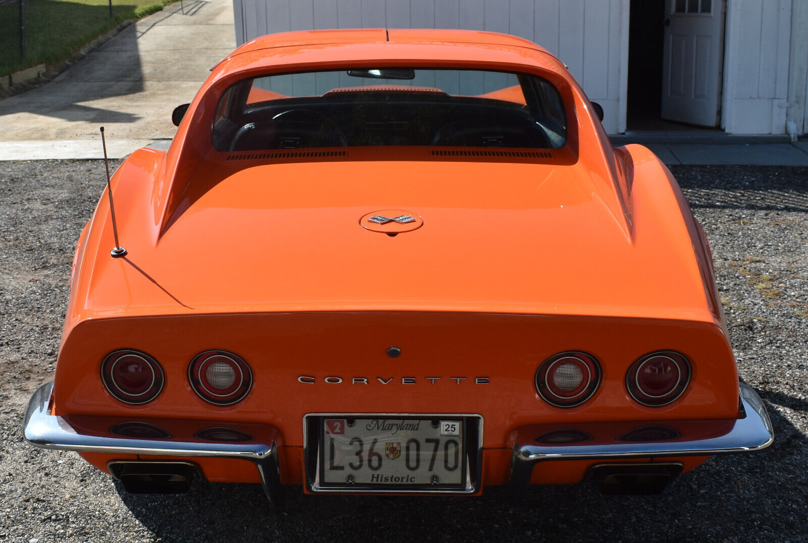 Chevrolet-Corvette-1973-4