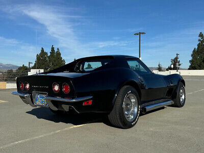 Chevrolet-Corvette-1973-4