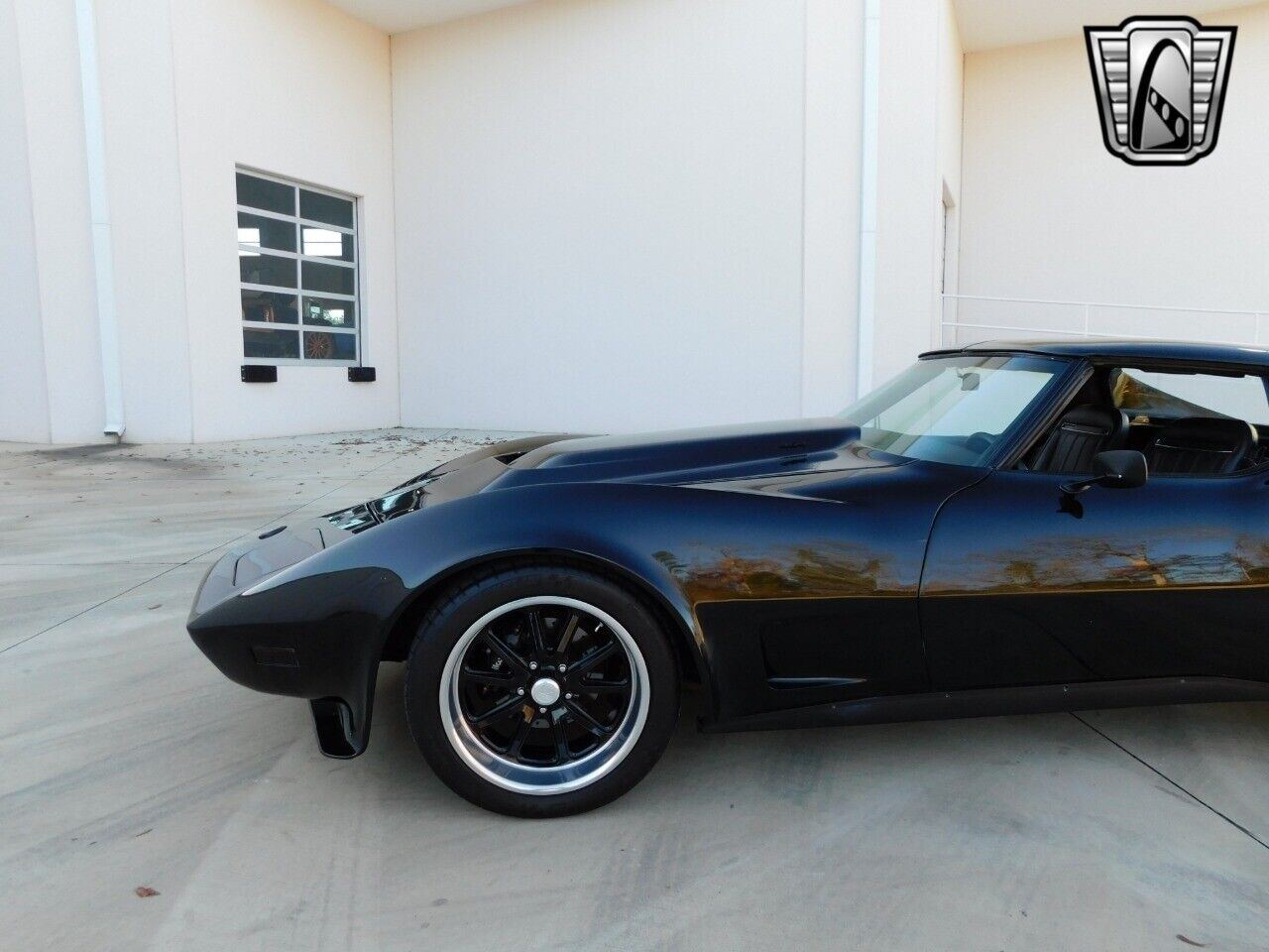 Chevrolet-Corvette-1973-5