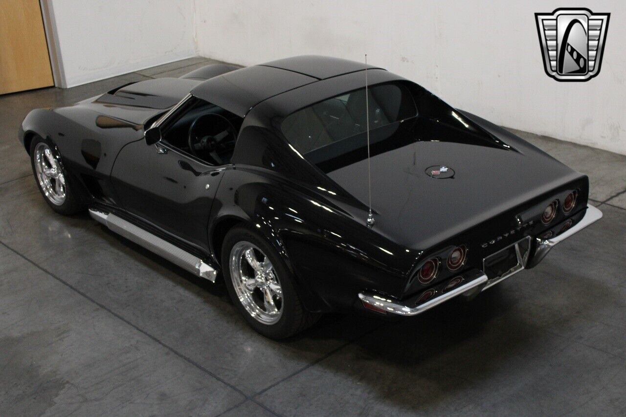 Chevrolet-Corvette-1973-5