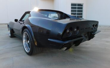 Chevrolet-Corvette-1973-8