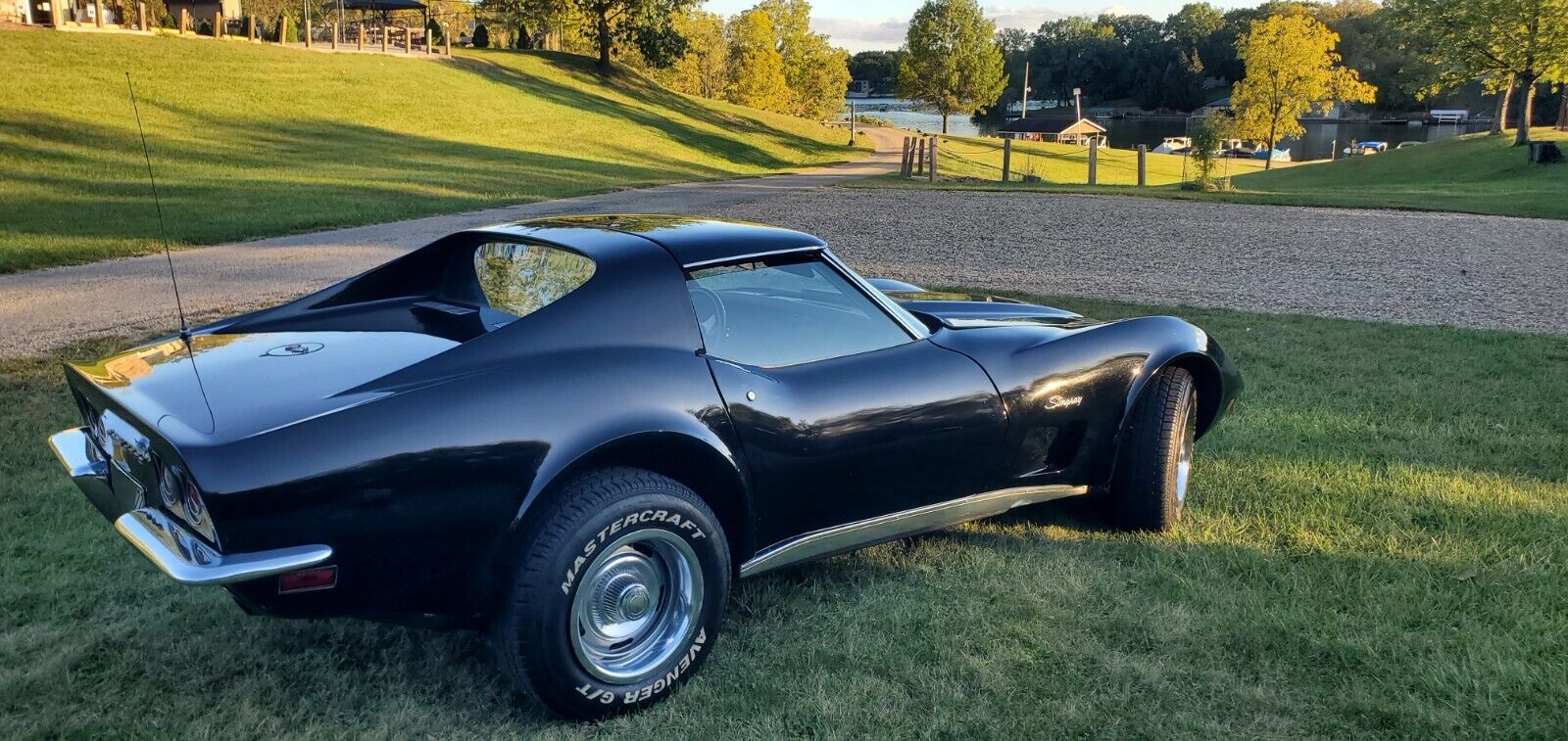 Chevrolet-Corvette-1973-8