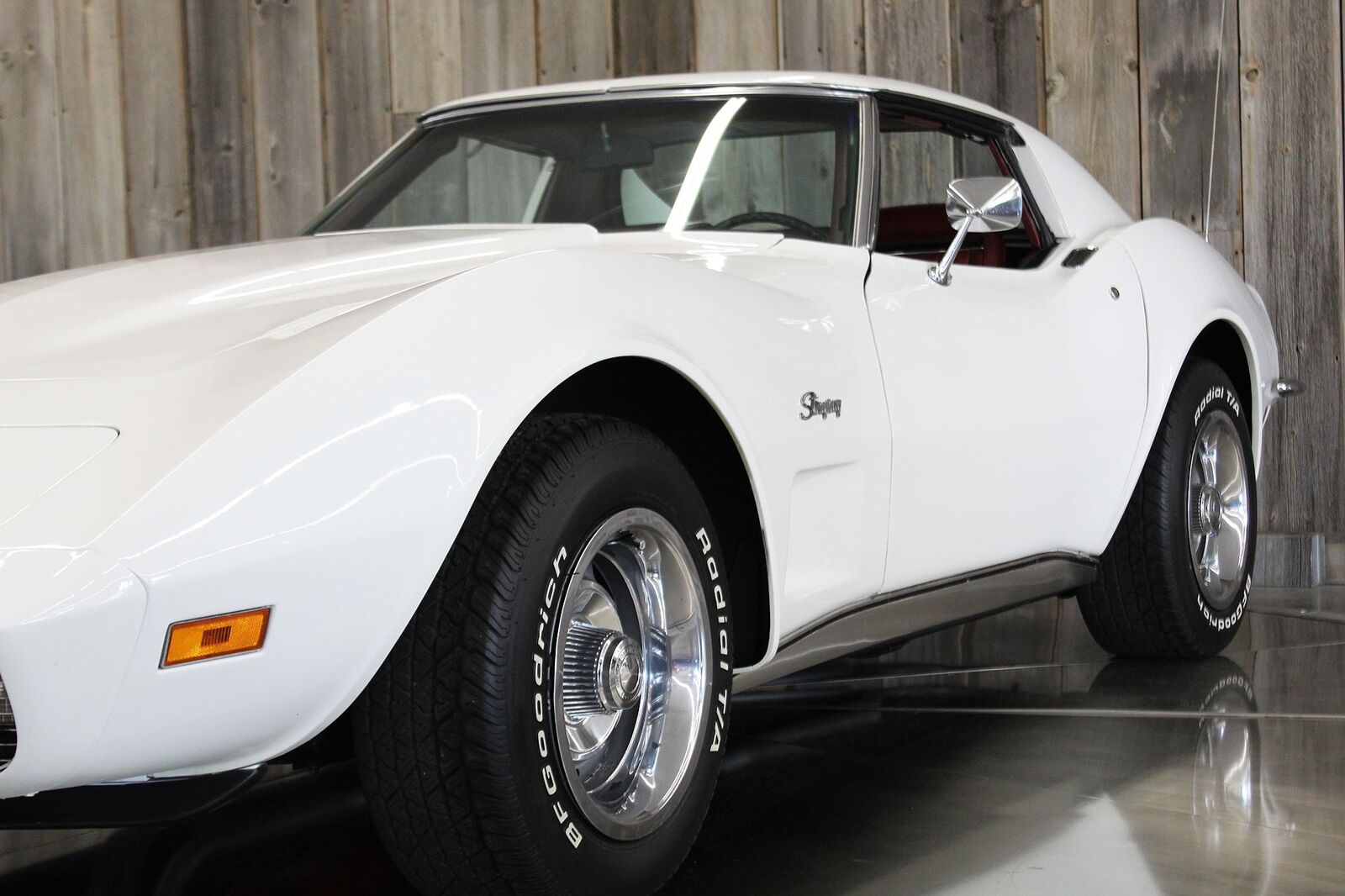 Chevrolet-Corvette-1973-9