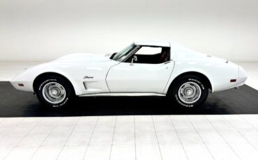 Chevrolet-Corvette-1974-1