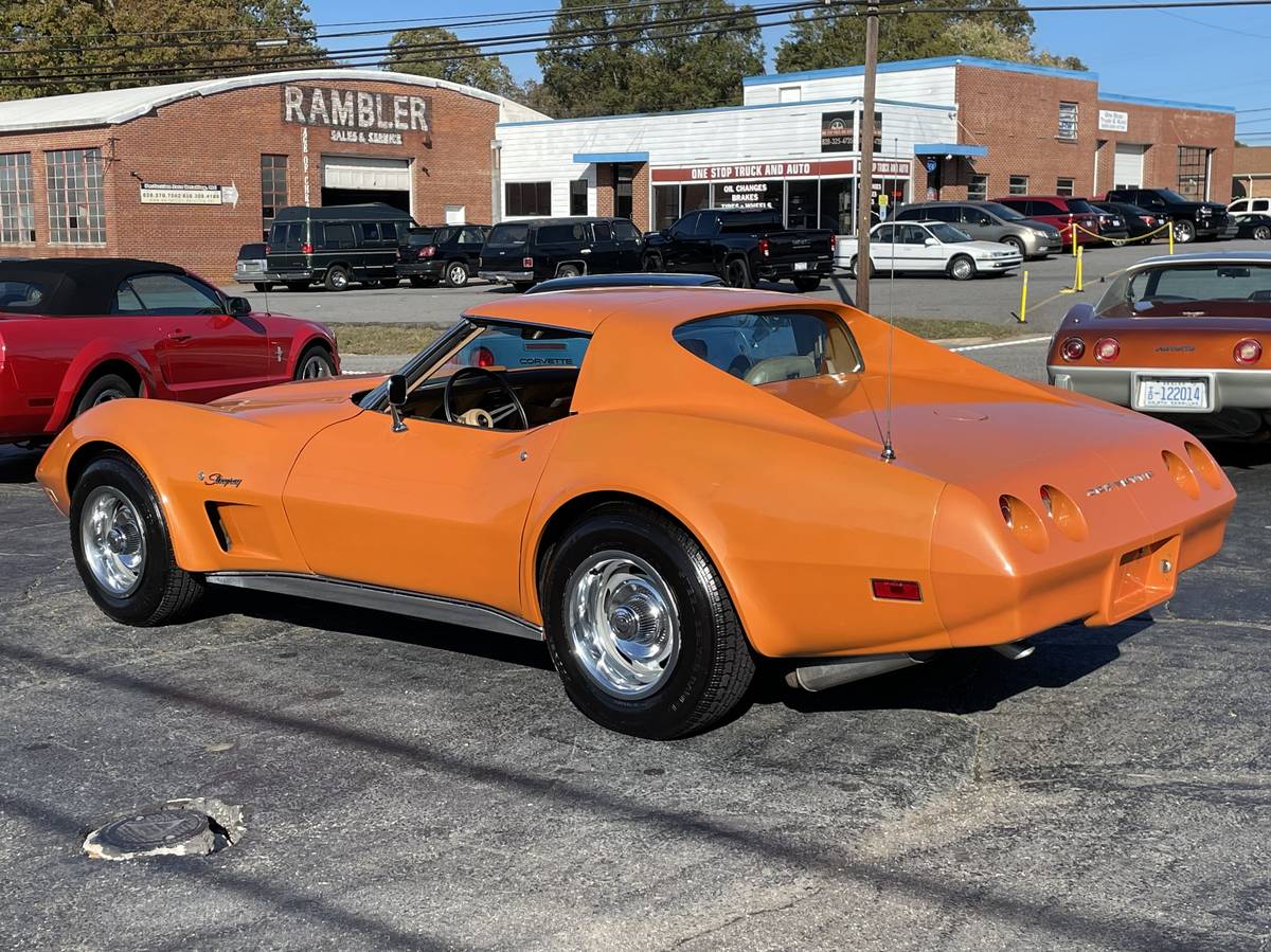 Chevrolet-Corvette-1974-1