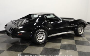 Chevrolet-Corvette-1974-11