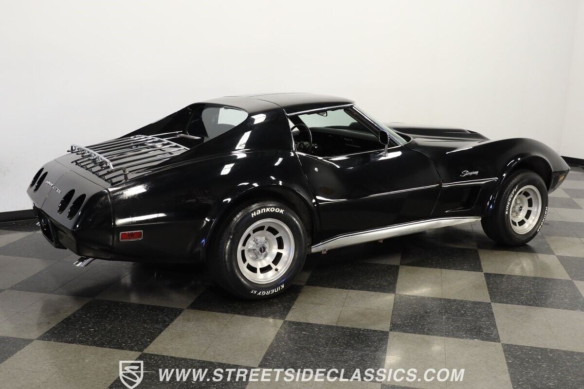 Chevrolet-Corvette-1974-11