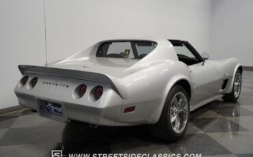 Chevrolet-Corvette-1974-11