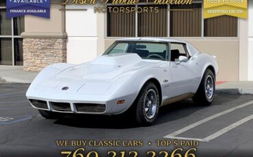 Chevrolet-Corvette-1974-2