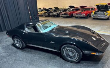 Chevrolet-Corvette-1974-26