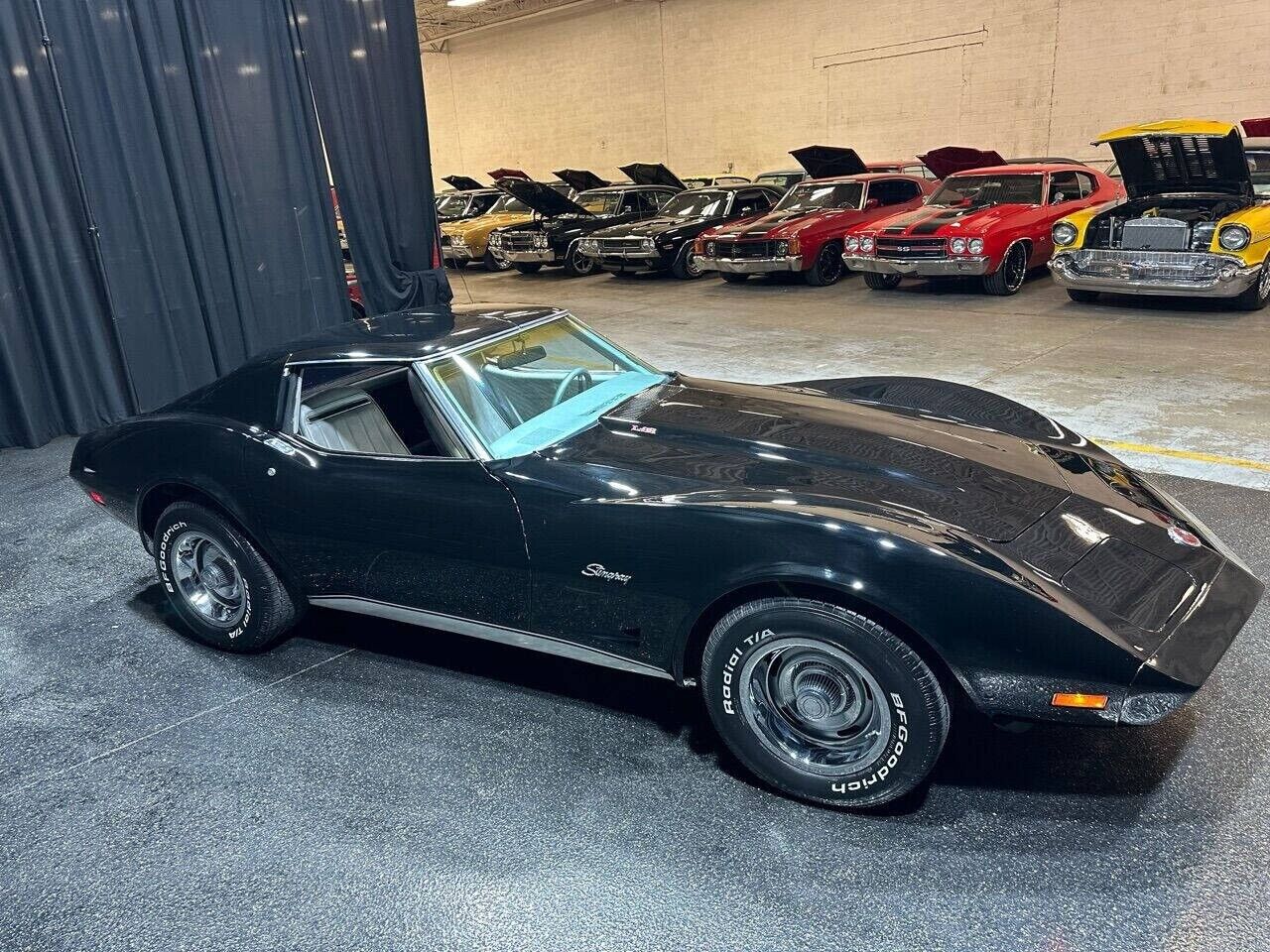 Chevrolet-Corvette-1974-26