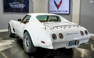 Chevrolet-Corvette-1974-3