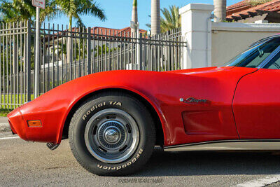 Chevrolet-Corvette-1974-3