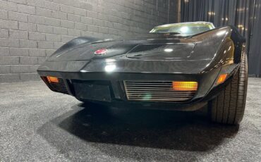 Chevrolet-Corvette-1974-30