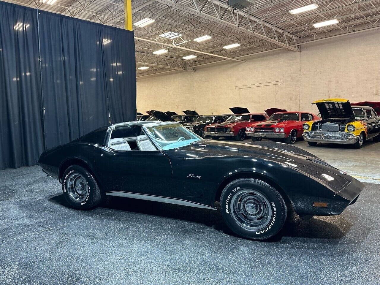 Chevrolet-Corvette-1974-35