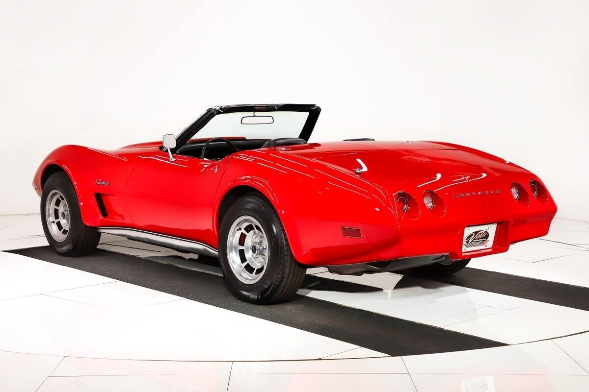 Chevrolet-Corvette-1974-5