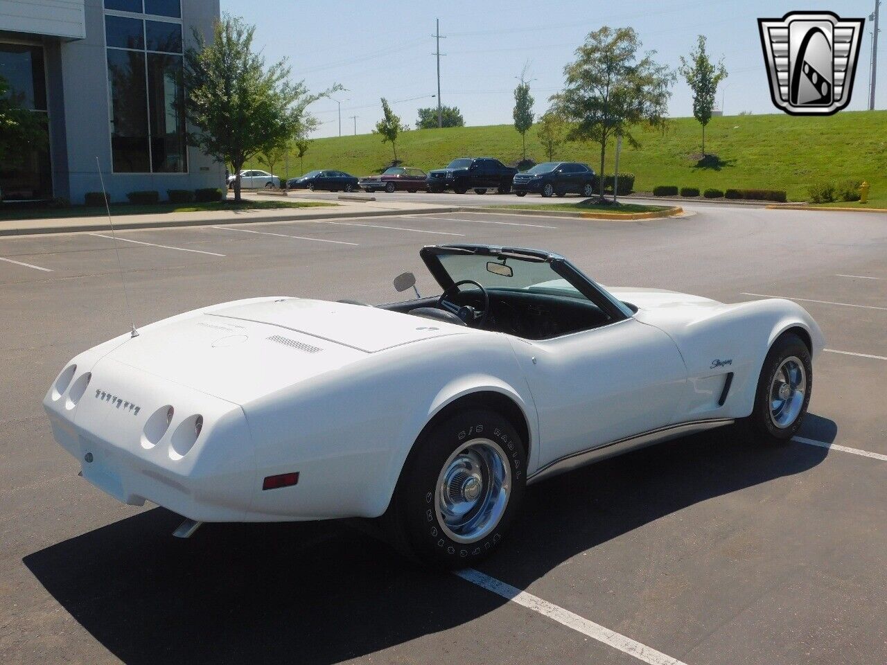 Chevrolet-Corvette-1974-5