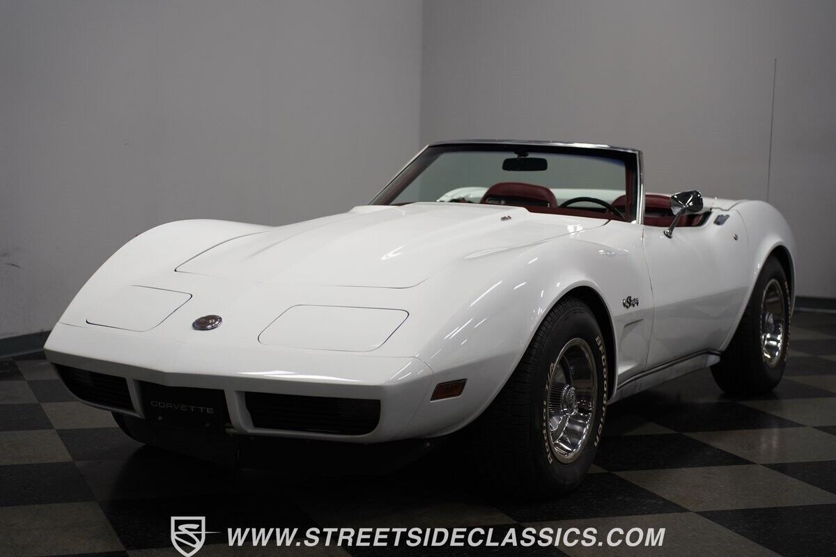 Chevrolet-Corvette-1974-6