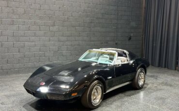 Chevrolet-Corvette-1974-6