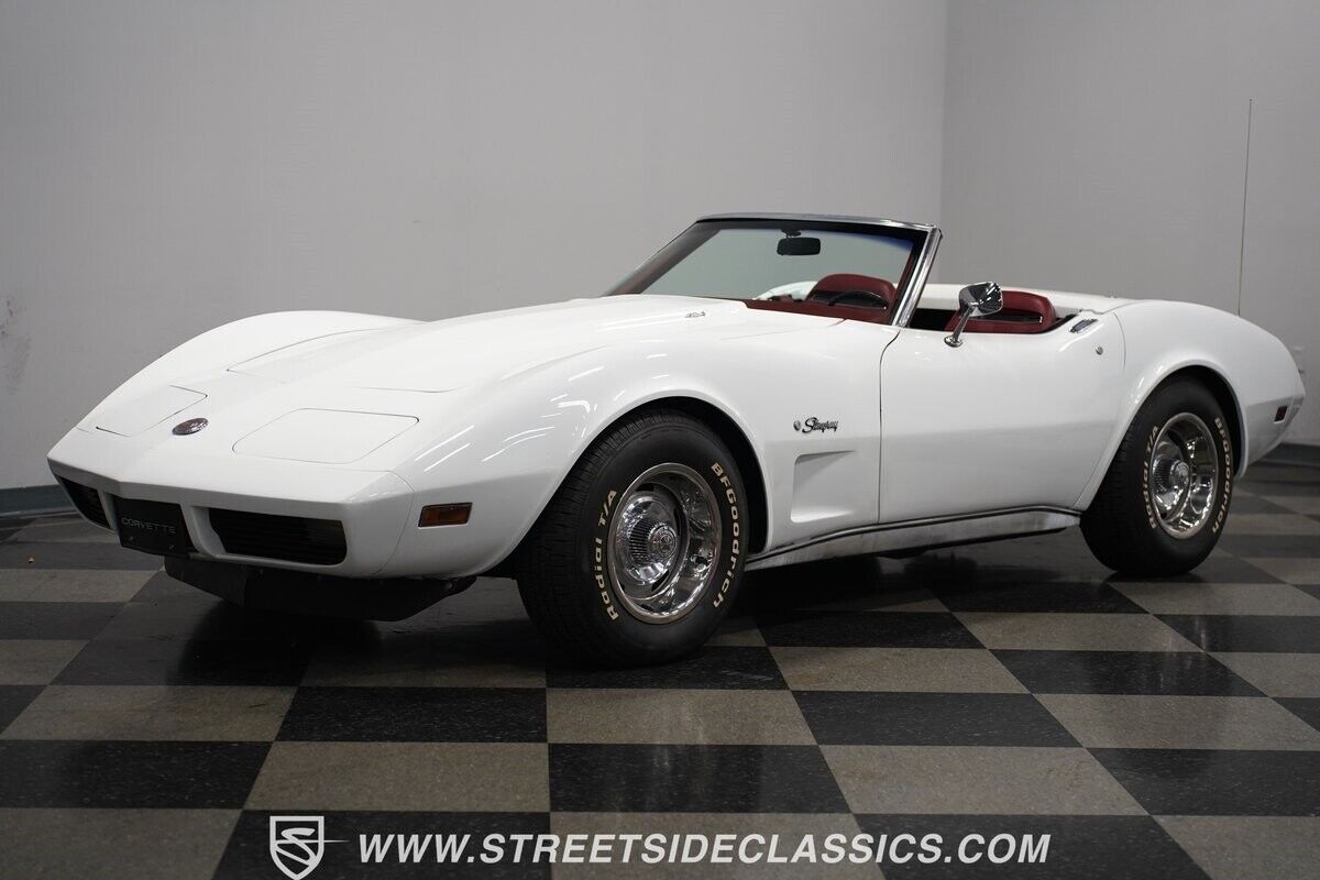 Chevrolet-Corvette-1974-7