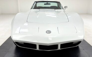 Chevrolet-Corvette-1974-8