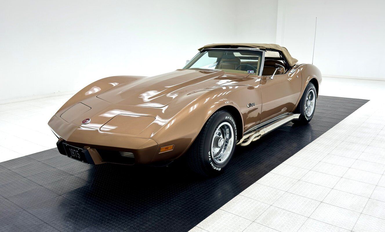 Chevrolet-Corvette-1975-1