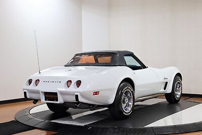 Chevrolet-Corvette-1975-10