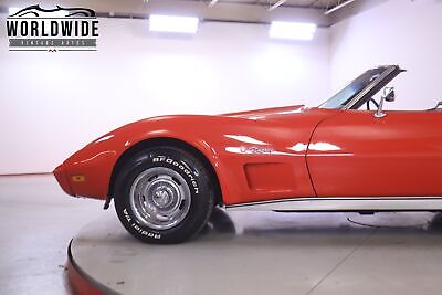 Chevrolet-Corvette-1975-10