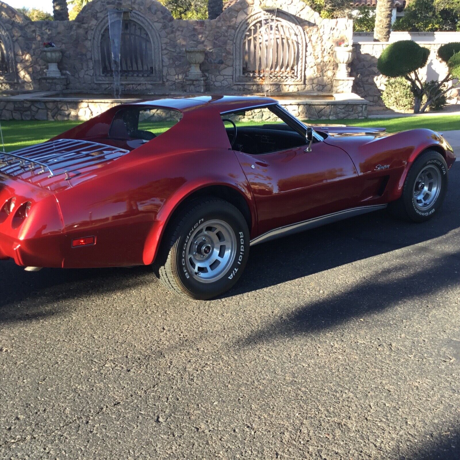 Chevrolet-Corvette-1975-17