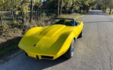 Chevrolet-Corvette-1975-18