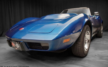 Chevrolet-Corvette-1975-2