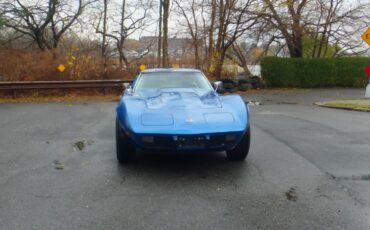 Chevrolet-Corvette-1975-28