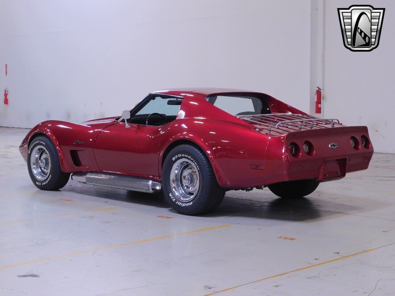 Chevrolet-Corvette-1975-3