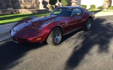 Chevrolet-Corvette-1975-4