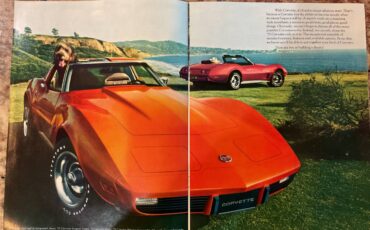 Chevrolet-Corvette-1975-6