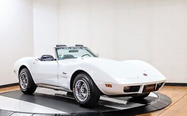 Chevrolet-Corvette-1975-6