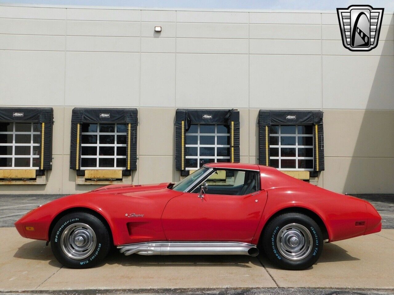 Chevrolet-Corvette-1975-7