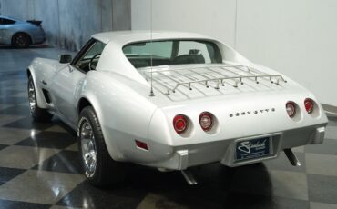 Chevrolet-Corvette-1975-7