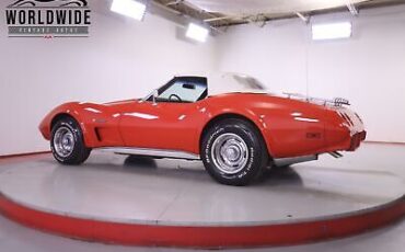 Chevrolet-Corvette-1975-8