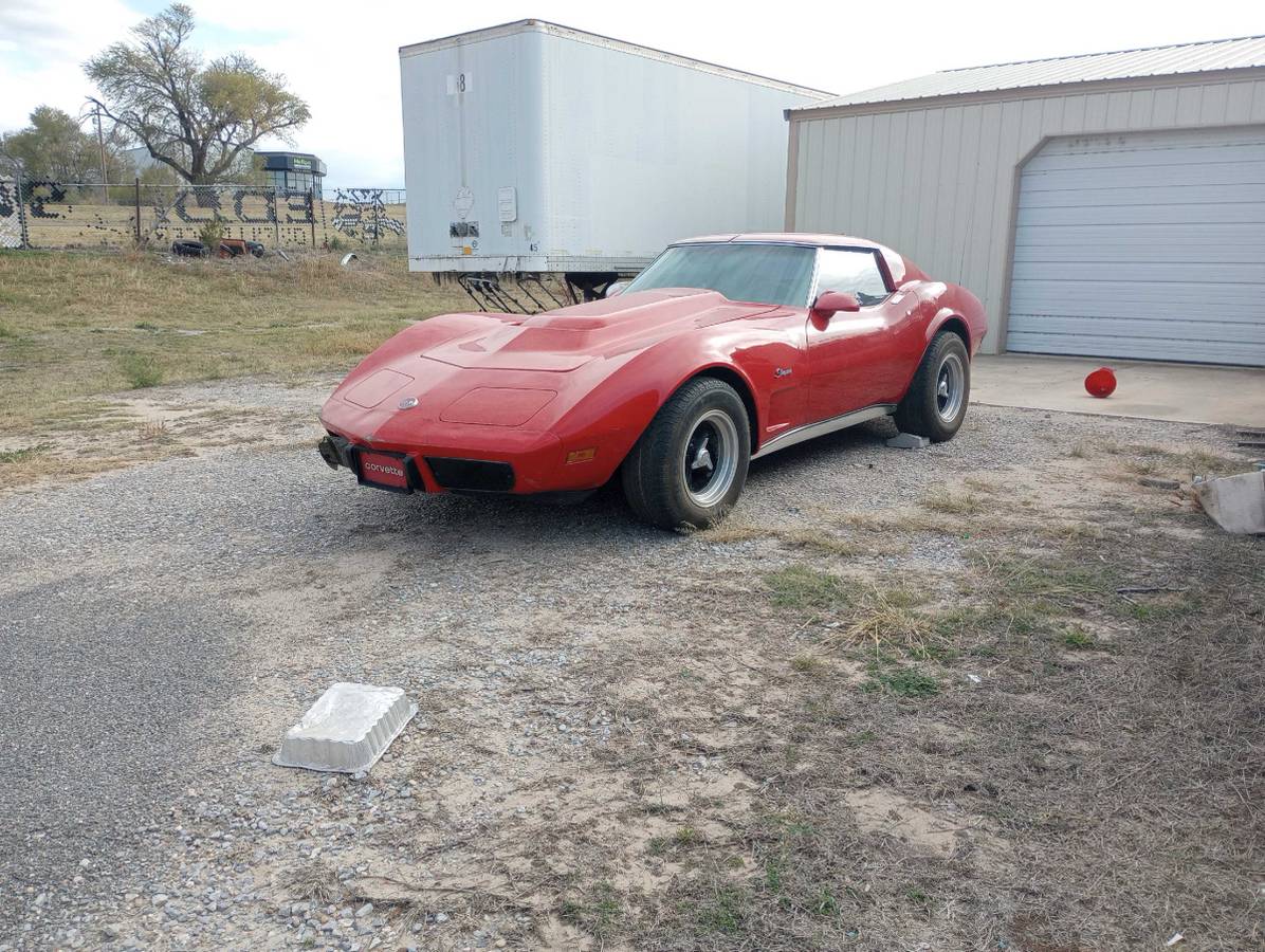 Chevrolet-Corvette-1976-1