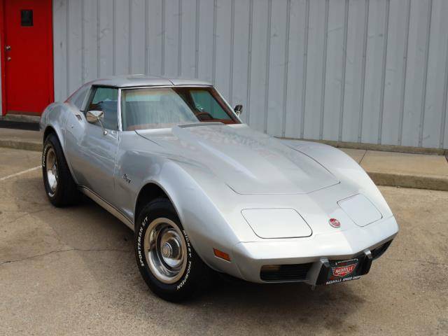 Chevrolet-Corvette-1976-2